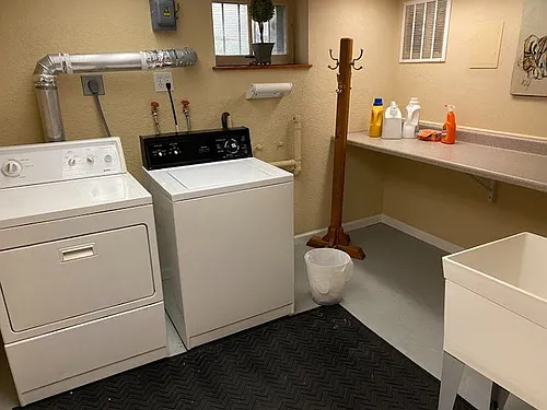 Floor plan 1bed 1bath - E