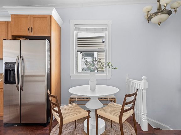 3rd image of 5 Newhill Pl #2