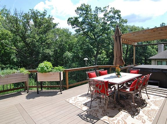 3rd image of 1220 Hickory Creek Dr
