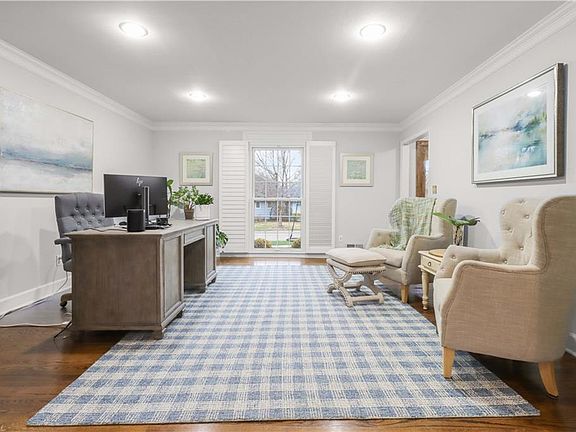 5th image of 4404 W 91st St