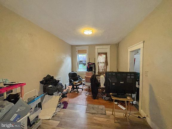 5th image of 2109 Presbury St