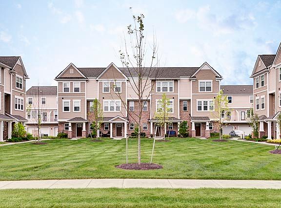 2nd image of 185 Monument Ln #26