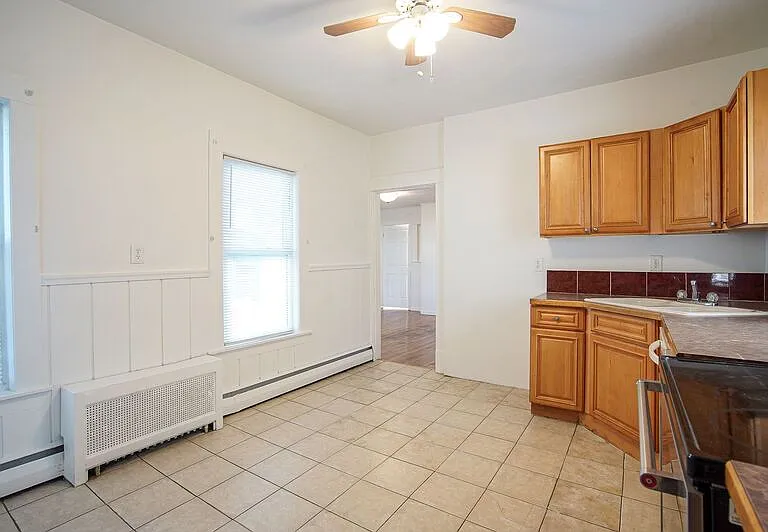 72 Walnut St #1L — Photo 5
