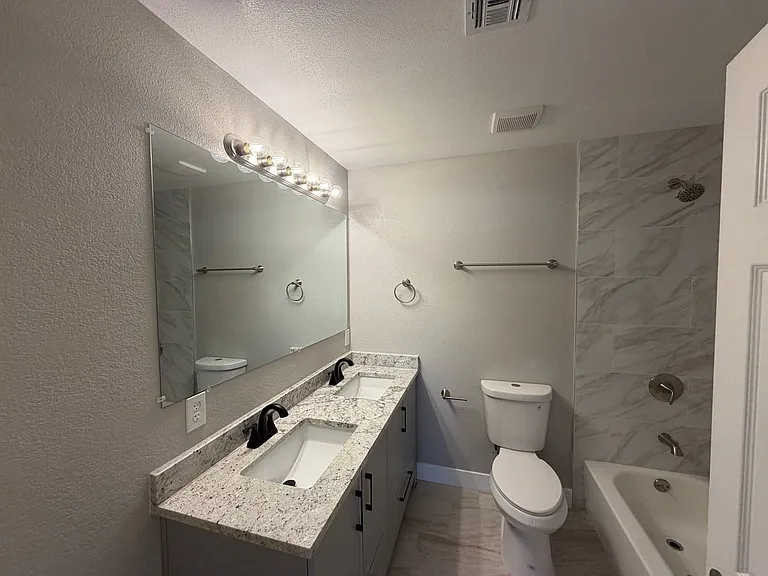 2501 W Sweetwater Ave — Photo 21