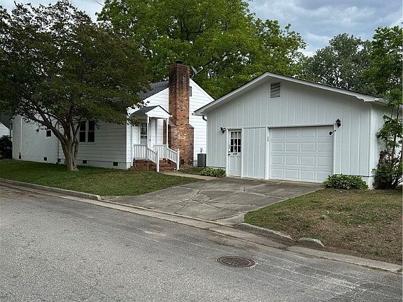 3rd image of 2208 Grant St