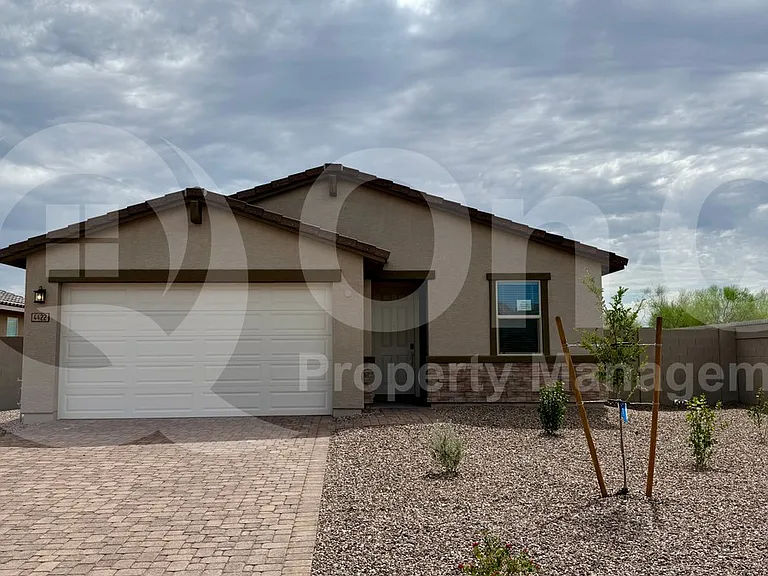 4422 W Hunter Trl — Photo 1