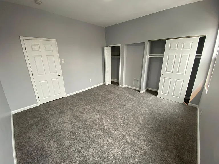 419 Jackson St — Photo 12
