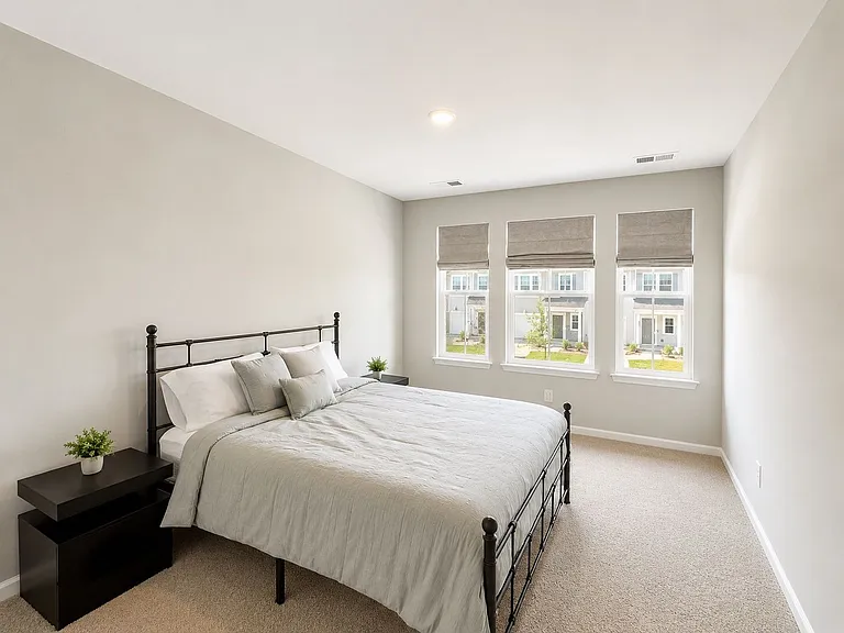 256 Agrarian Ave — Photo 14