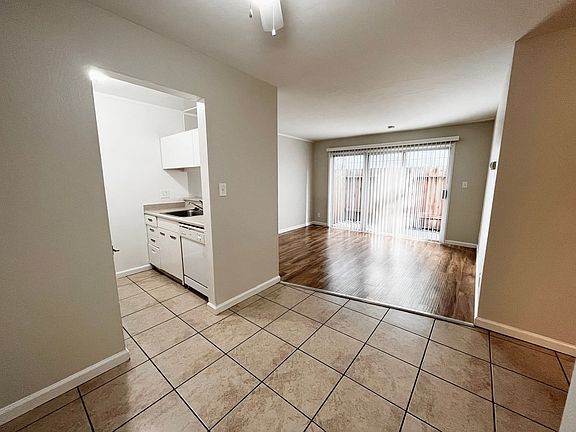 2nd image of 1823 H St APT B