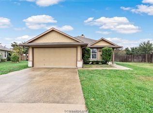 3903 Crown Ridge Ct, College Station, TX 77845