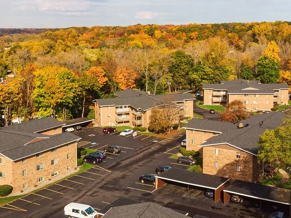 Penfield Skyline Apartments