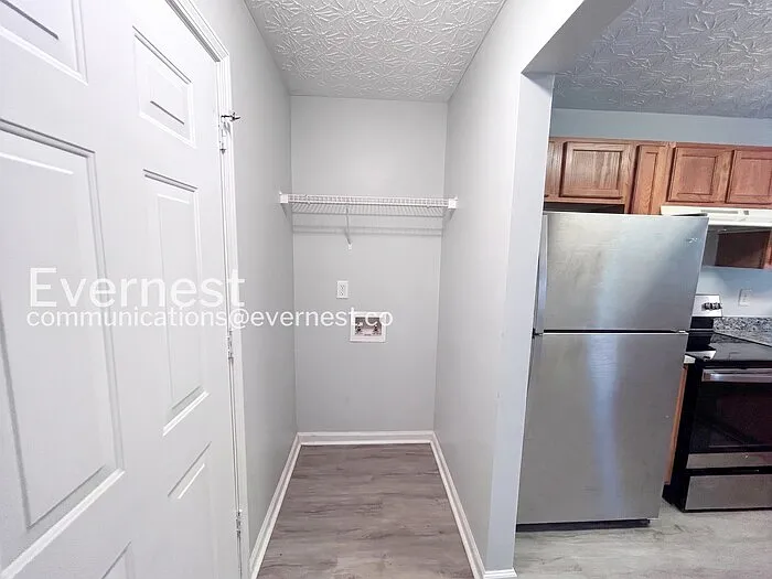 5604 Windfall Ln — Photo 7