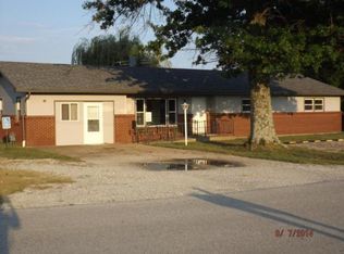 95 Smithson Dr, Cassville, MO 65625