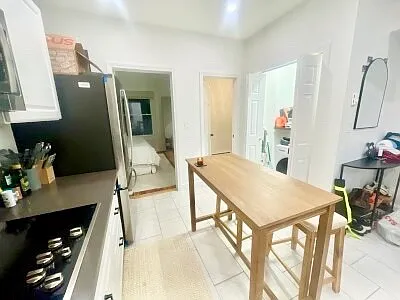 206 Hanover St #2 — Photo 3