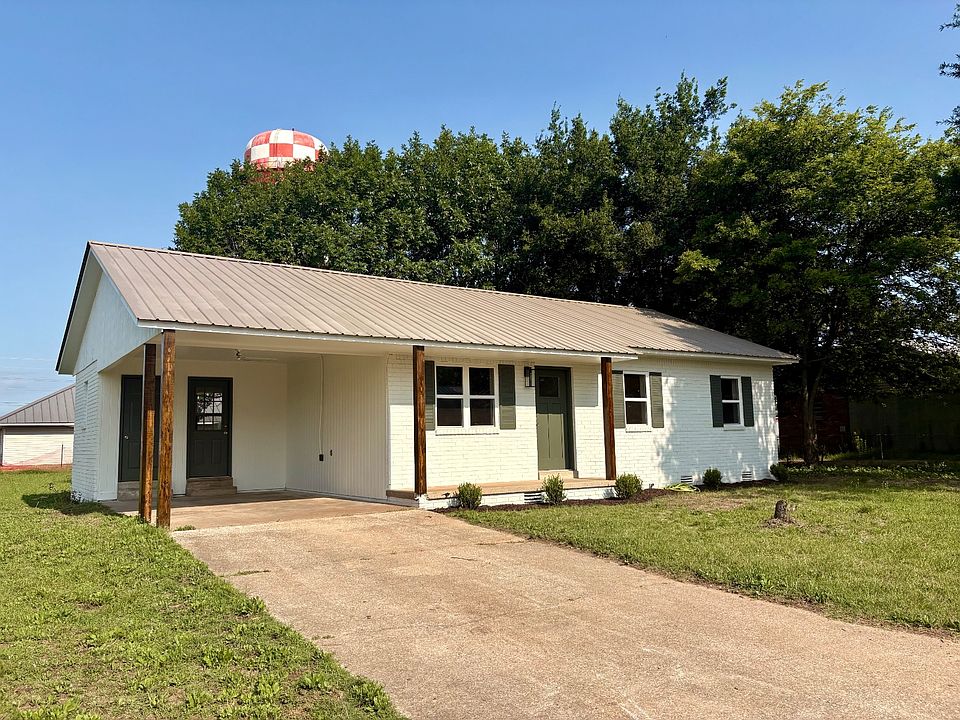 1st image of 1821 Vicki St