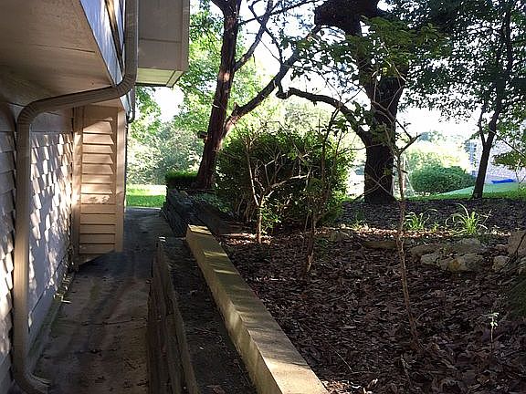 2nd image of 1 Park Dr
