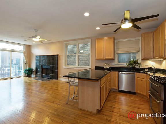 Kitchen / Living Room