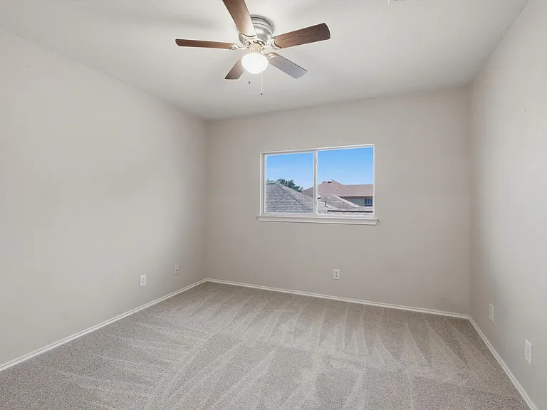 7038 Hallie Spirit — Photo 17