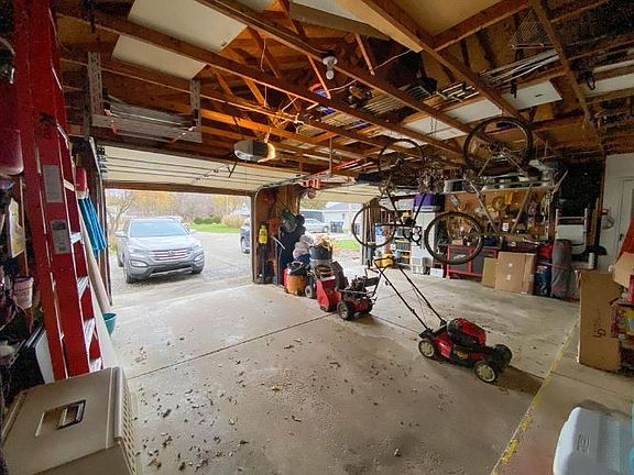 3rd image of 1000 60th St SE