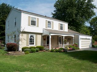 27W349 Aspen Ct, Winfield, IL 60190