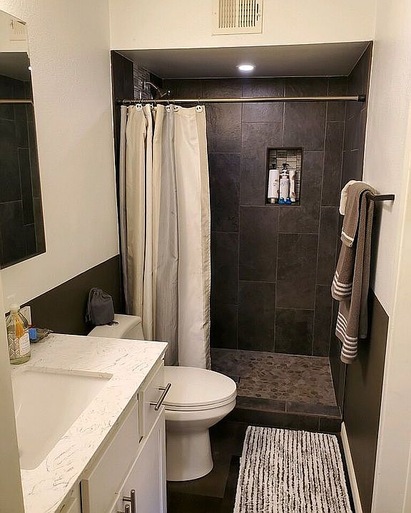 1st image of 2313 E Poinsettia Dr