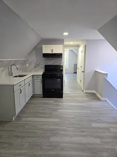 20 Wade St Photo 1