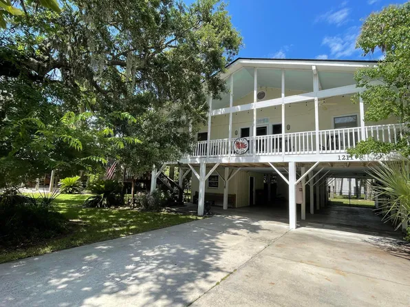 1211 Thistle St, Edisto Island, SC 29438