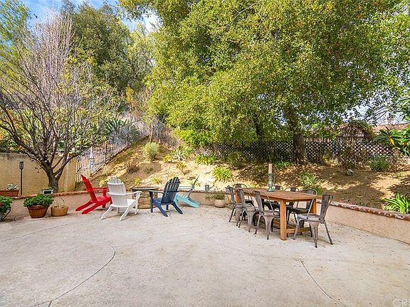 3rd image of 5653 Roundtree Pl