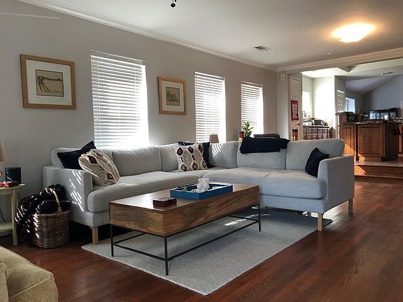3rd image of 6019 Richmond Ave