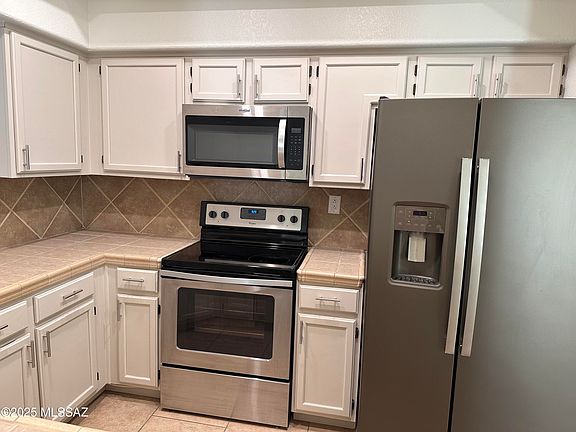 2nd image of 6655 N Canyon Crest Dr Unit 15101