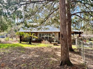 315 4th Ave NW, Steinhatchee, FL 32359