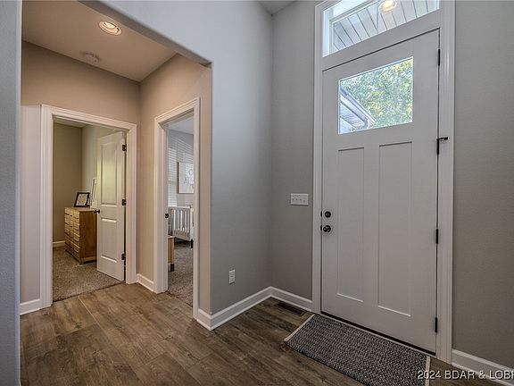 5th image of 248 Fairlawn Cir