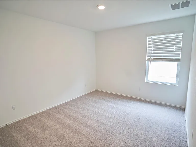 360 Brannigan Dr — Photo 11