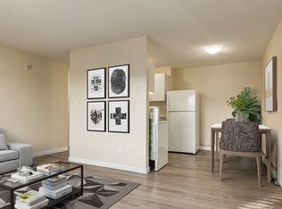 12140 82nd St NW #5, Edmonton, AB T5B2W7