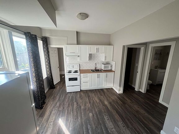 2nd image of 622 Maryland St #1