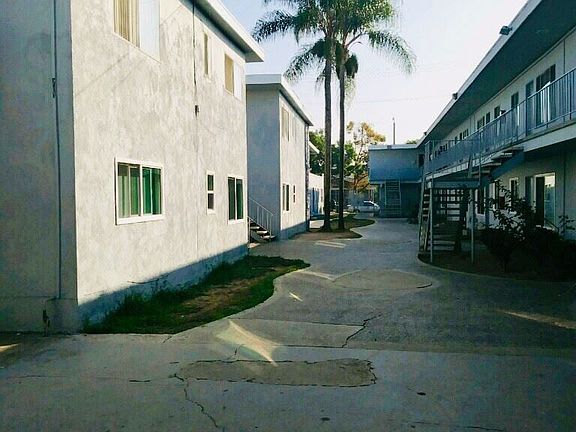3rd image of 1151 Walnut Ave #10