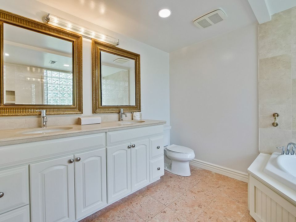 1st image of 2053 Sandalwood Ct
