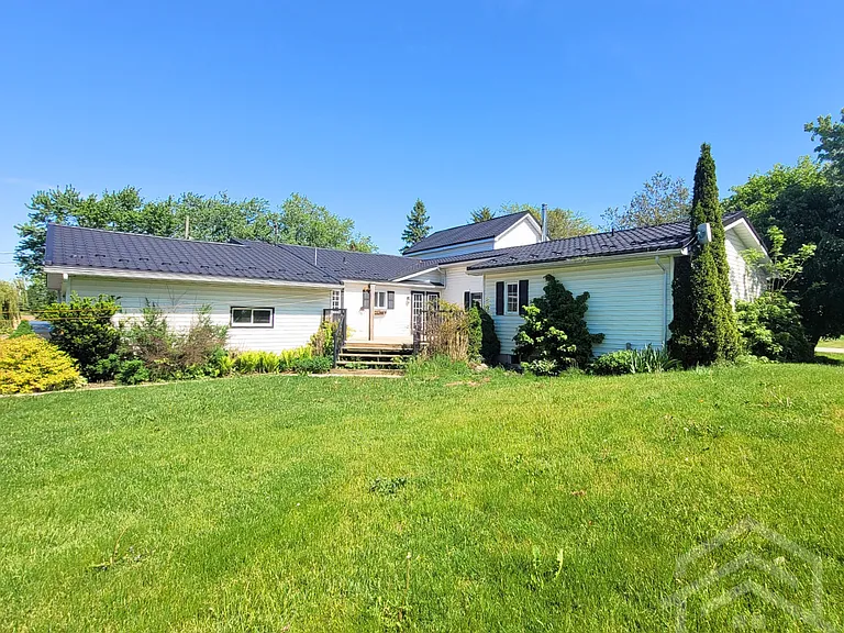383305 Salford Rd — Photo 20