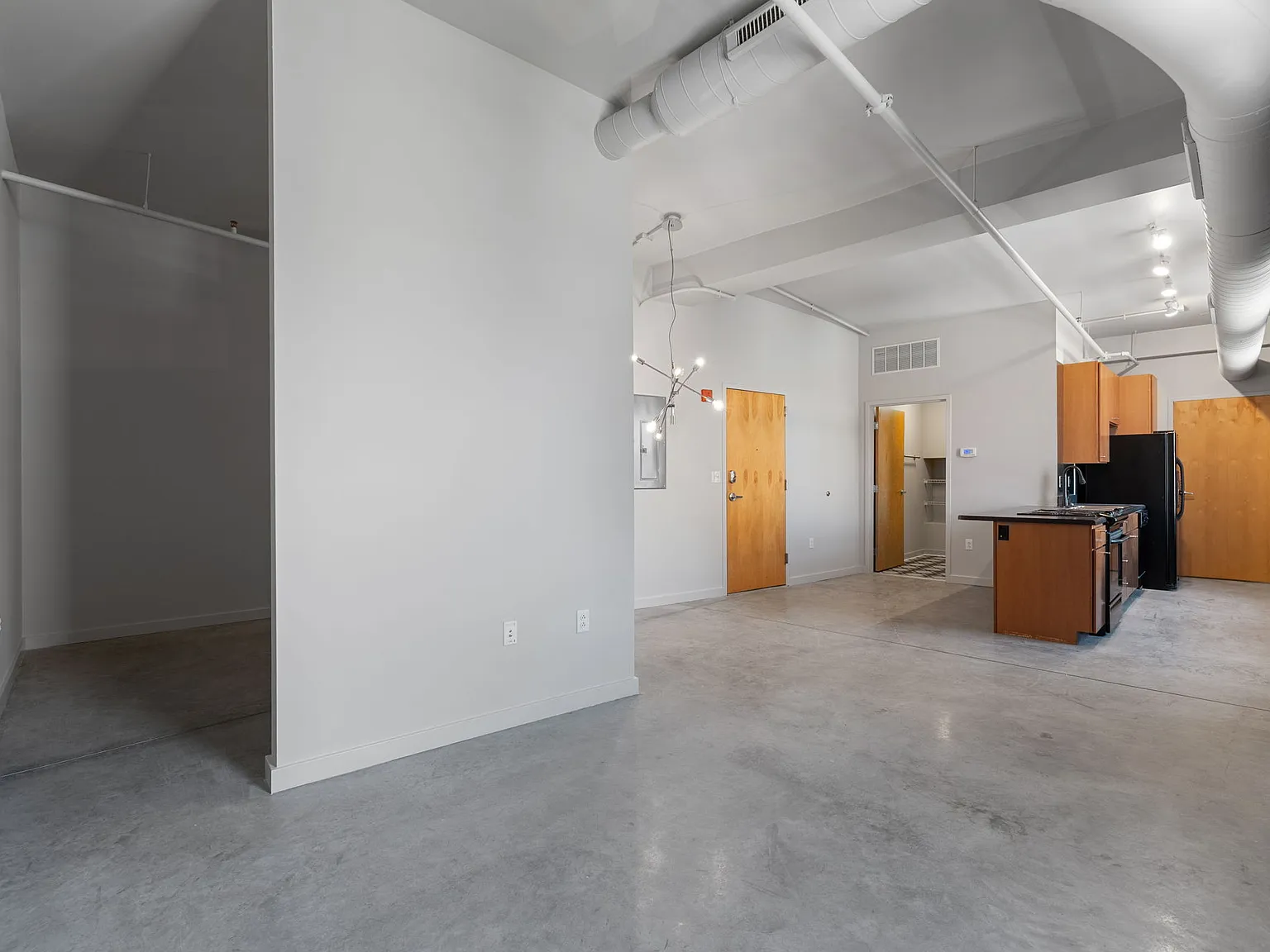 1 bed, 612 sqft, $1,100 — Photo 3