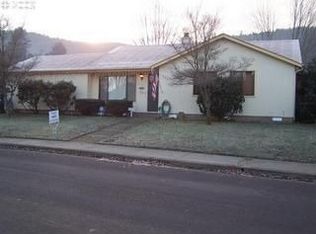 7435 A St, Springfield, OR 97478