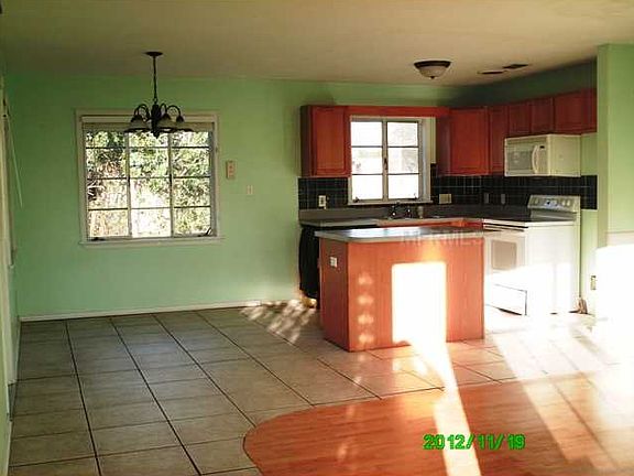 3rd image of 1914 28th Avenue Dr W