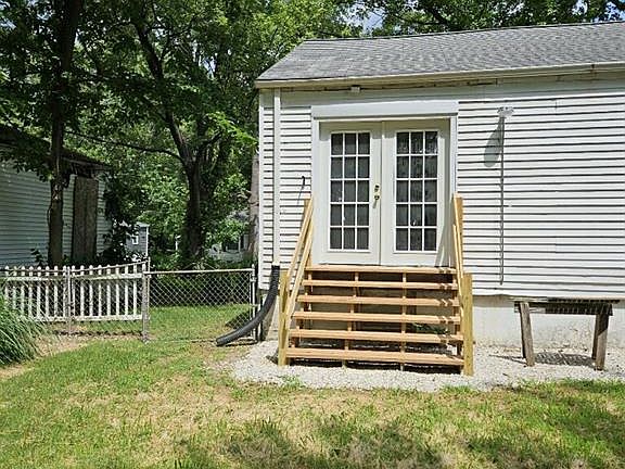 2nd image of 10185 Winkler Dr