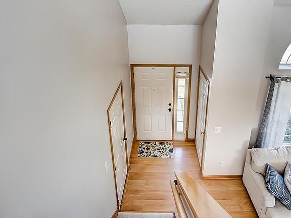 3rd image of 5023 Amblyn Ct