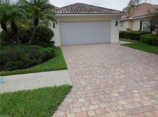 3242 Barbados Ln, Naples, FL 34119