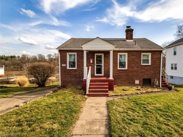 144 Rosslyn Blvd, Steubenville, OH 43952