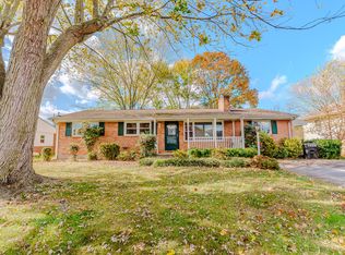 5570 Meadowcrest St, Roanoke, VA 24019