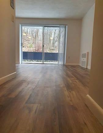 3rd image of 22 Greenwood St