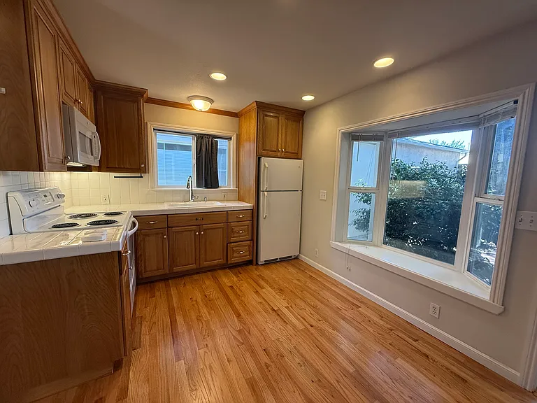 601 S Idaho St — Photo 5