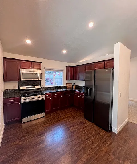14273 Parkview Dr — Photo 3