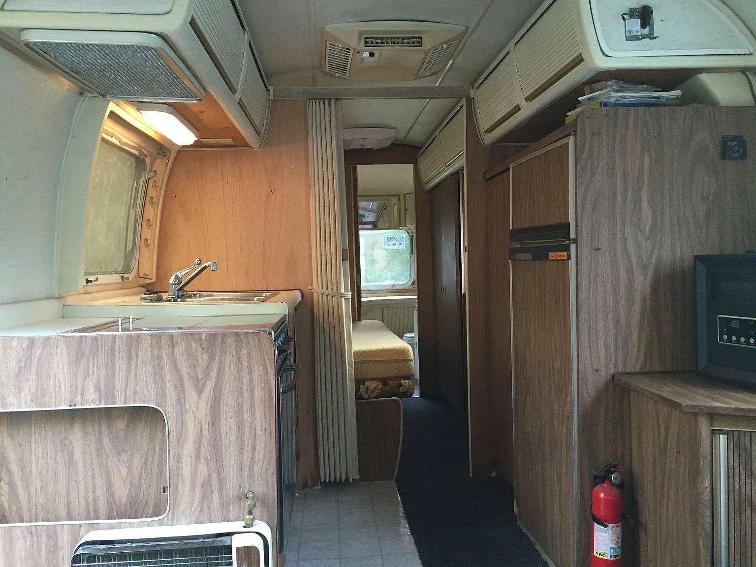 1 bed, 240 sqft, $850 — Photo 3